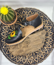 La Rosa Girasol Negro Huaraches