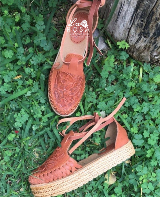 Cincelado La Chiquis Laced Huaraches
