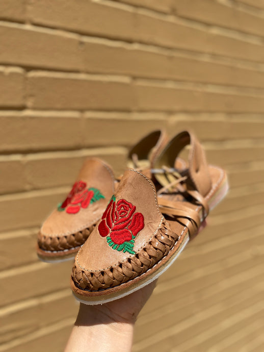 La Rosa Laced Huaraches