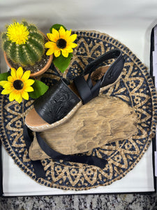 La Rosa Cincelado Black Ribbon Lace Huaraches